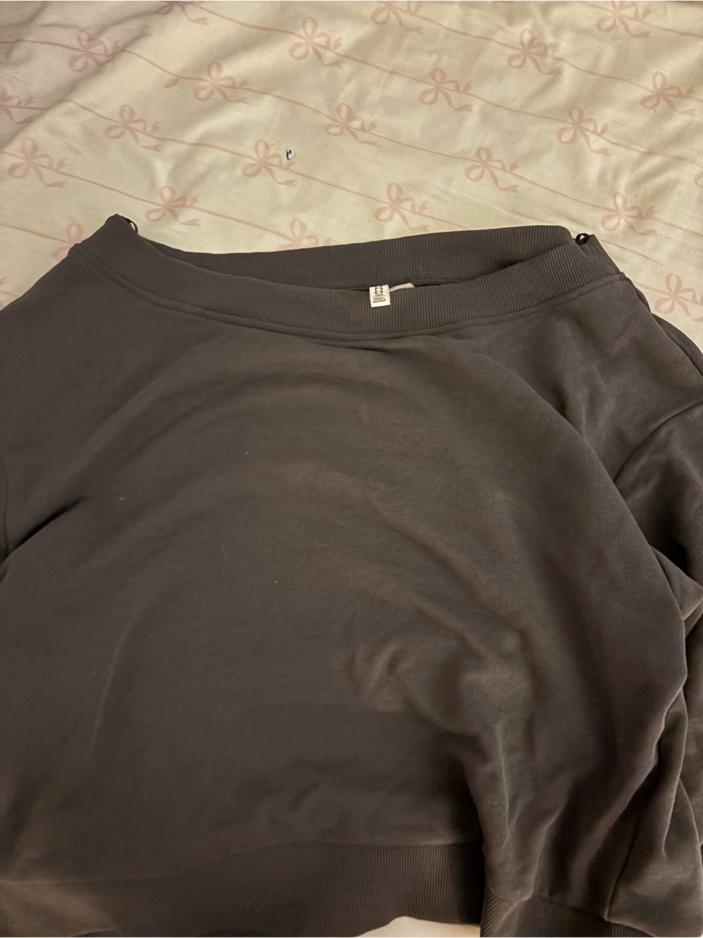 H&M Women's Dark Gray Crewneck Sweater